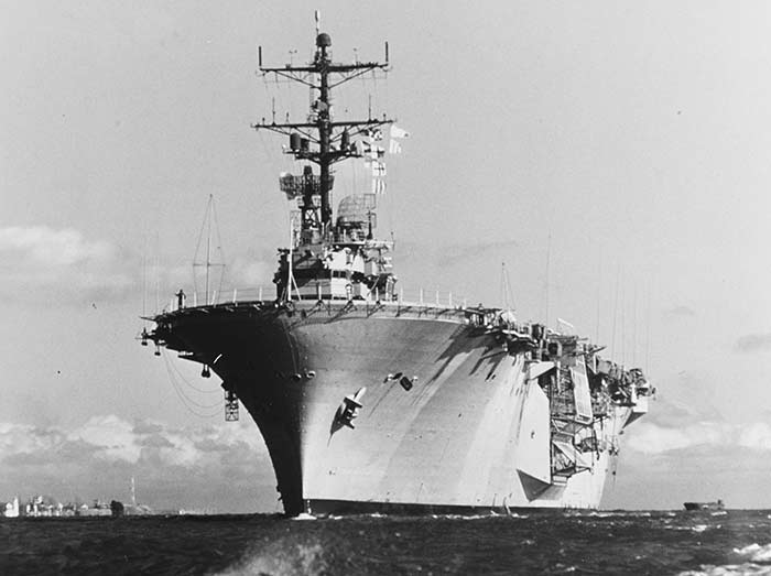 USS iwo Jima